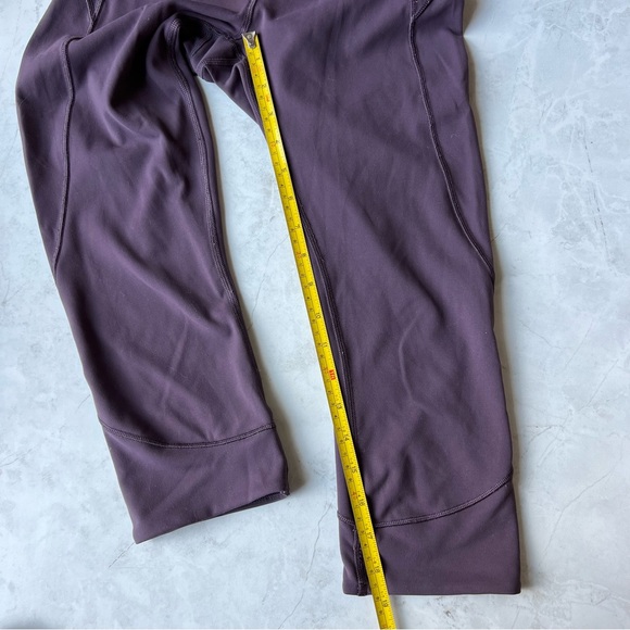 Lululemon Purple Crop Leggings Size 6 - Picture 7 of 9